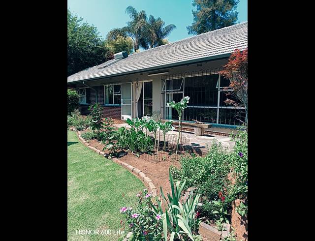3 BEDROOM HOUSE FOR SALE IN BIRCHLEIGH
